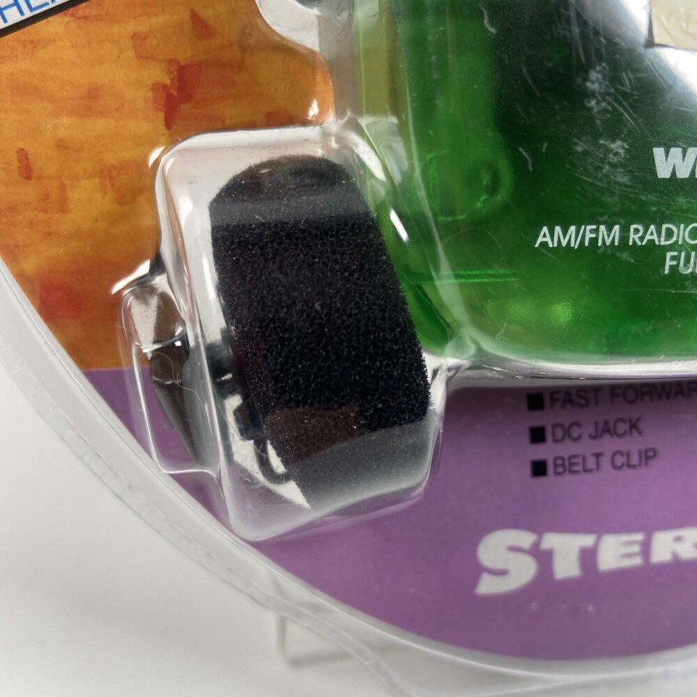 Vintage Windsor CS700T Portable AM/FM Stereo Cassette Player Walkman Green - Picture 11 of 11